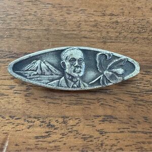 Vintage Pin Mount Fuji Commander Flower Silver Tone Tokyo Japan Brooch MCM